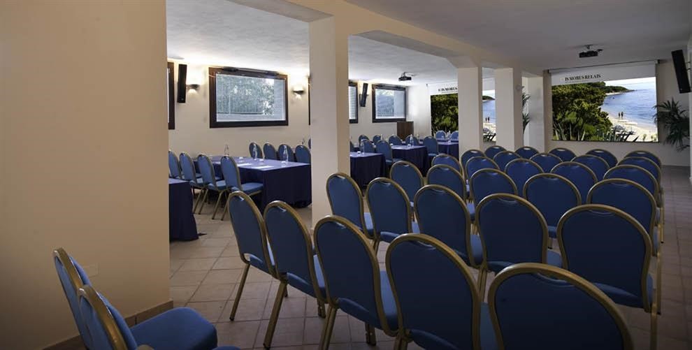 Is Morus Relais