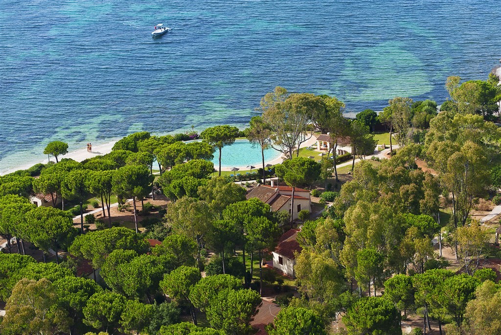 Is Morus Relais