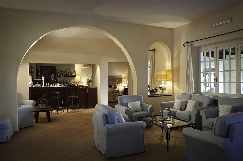 Is Morus Relais