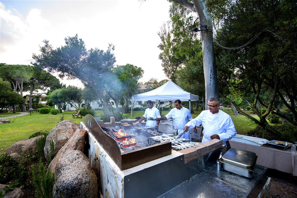 Is Morus Relais