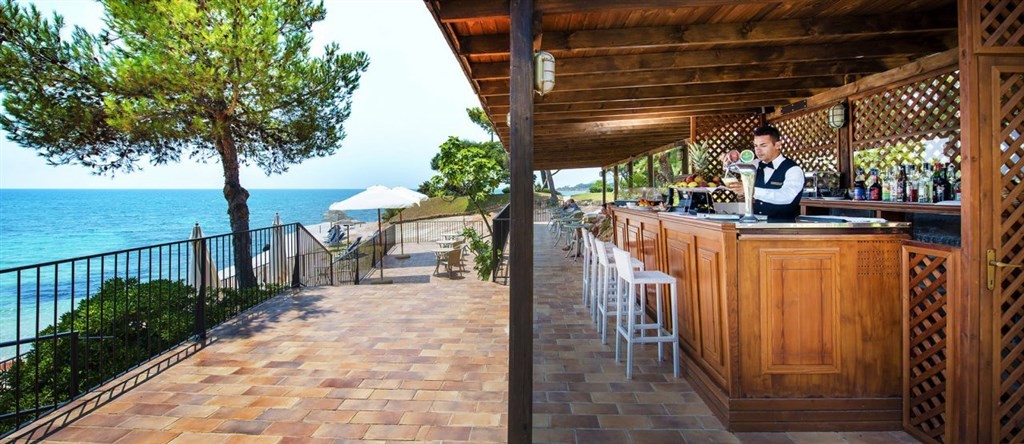 Is Morus Relais