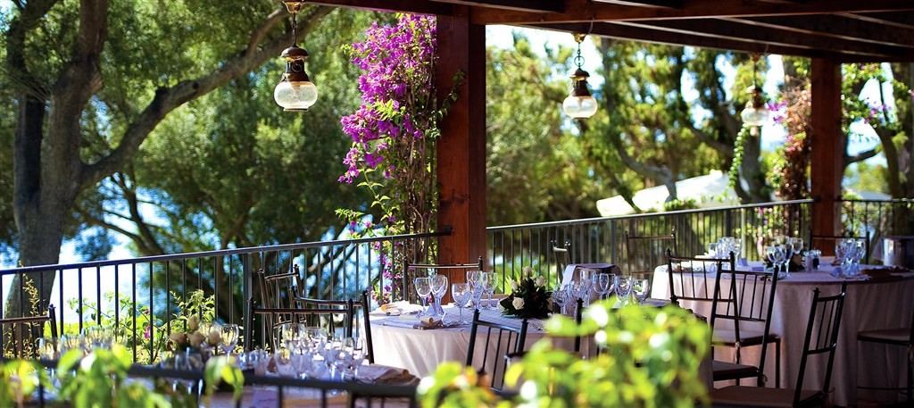 Is Morus Relais
