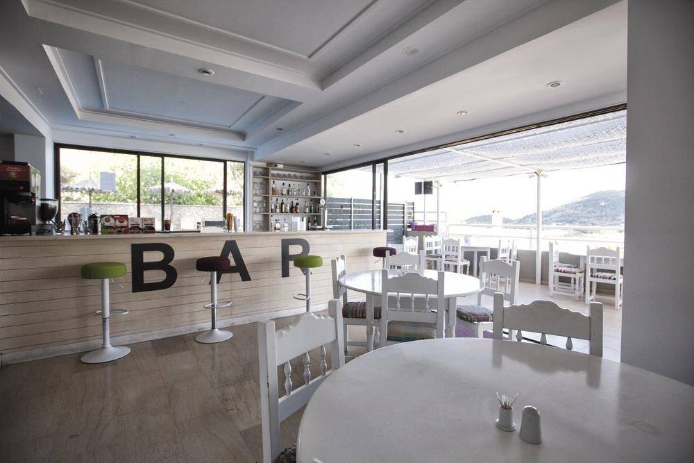 Ponti Beach