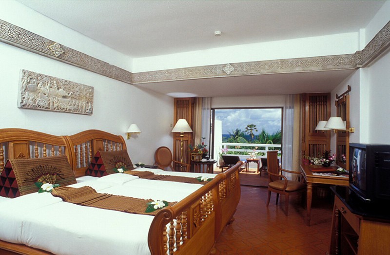 Thavorn Palm Beach Resort