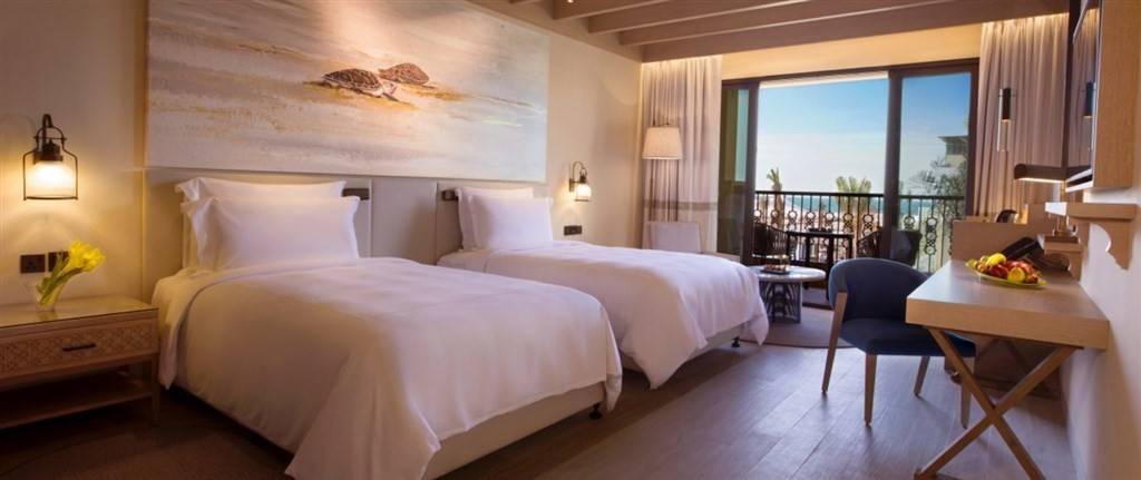 Saadiyat Rotana Resort & Villas