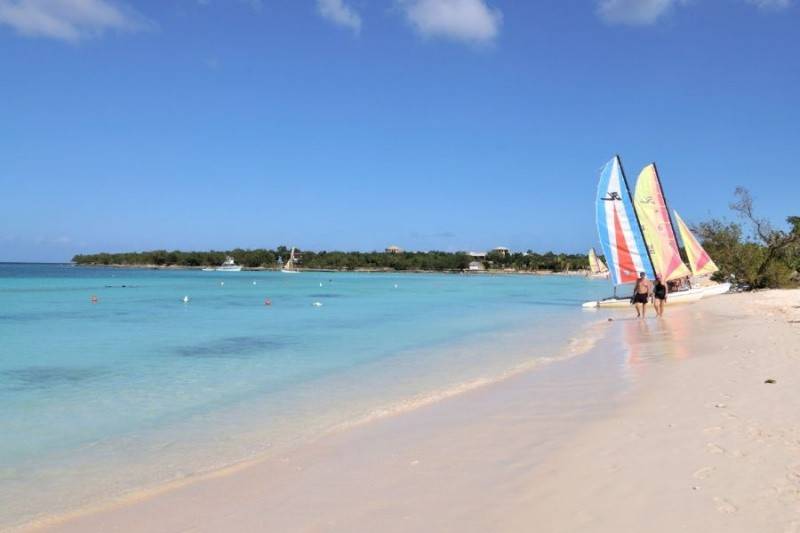 Playa Costa Verde (Playa Pesquero)