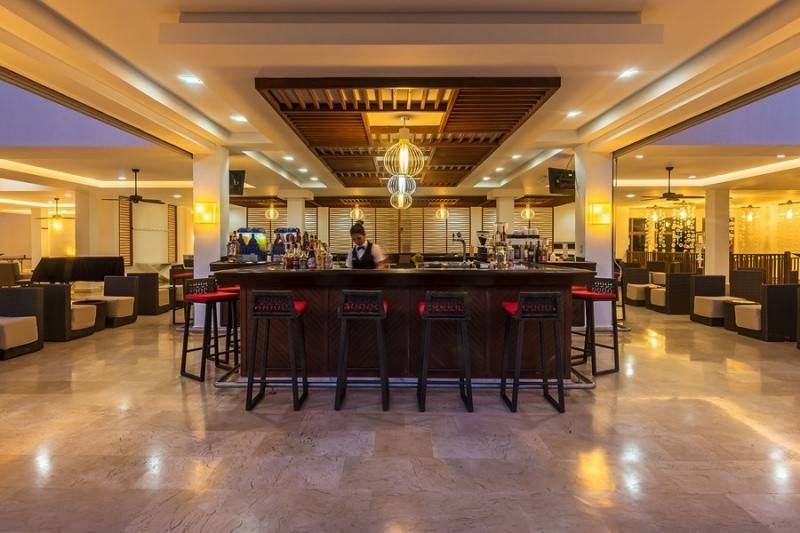 Roc Casa Del Mar