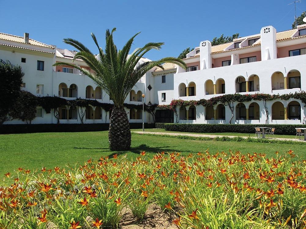 Golden Club Cabanas