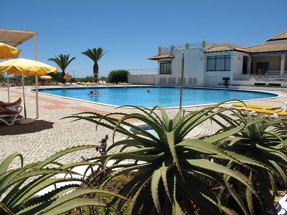 Golden Club Cabanas