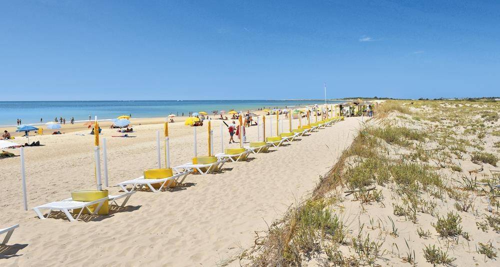 Golden Club Cabanas