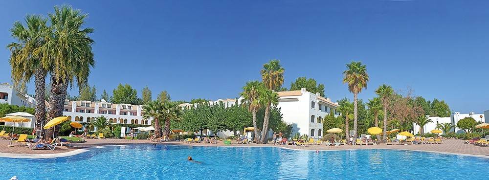 Golden Club Cabanas