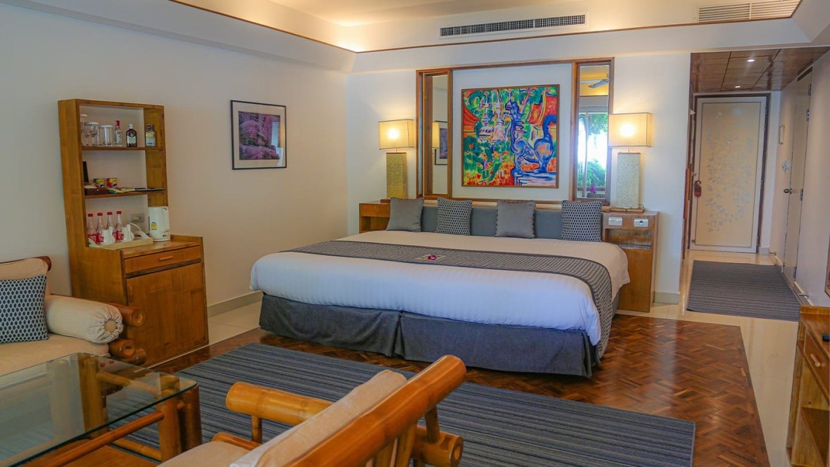 Mom Tri's Villa Royale