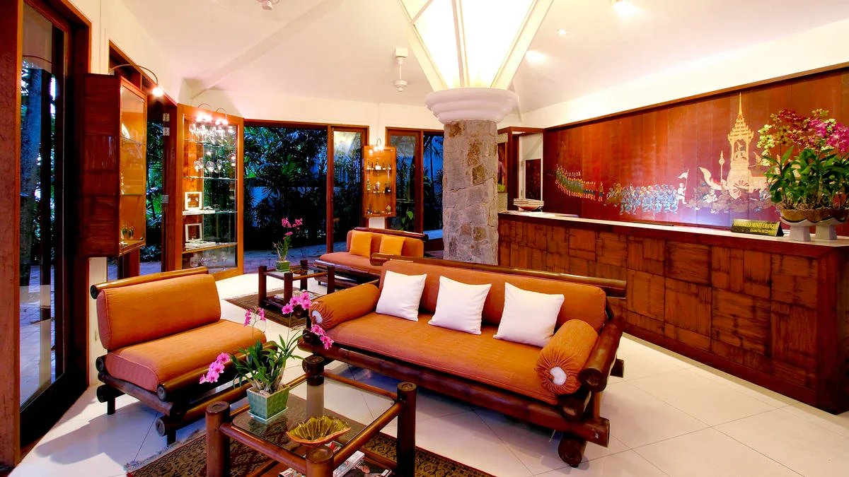 Mom Tri's Villa Royale