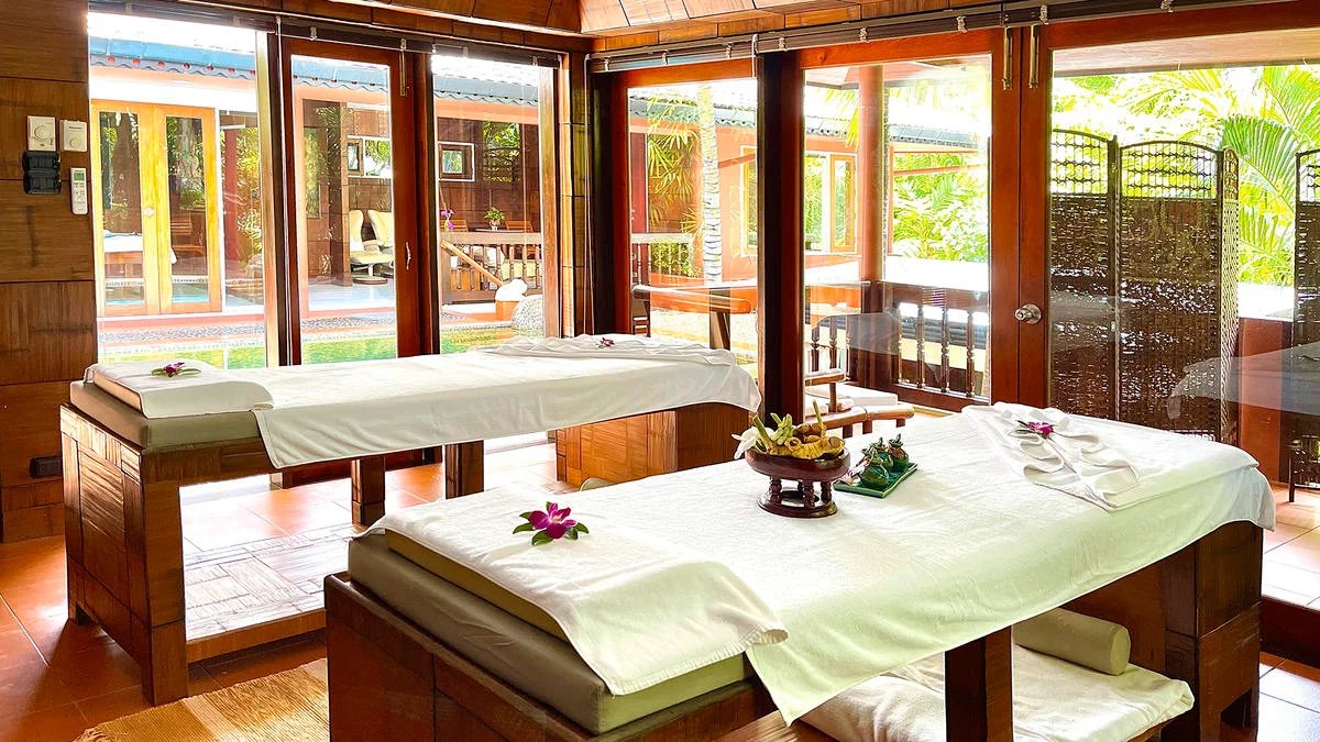 Mom Tri's Villa Royale