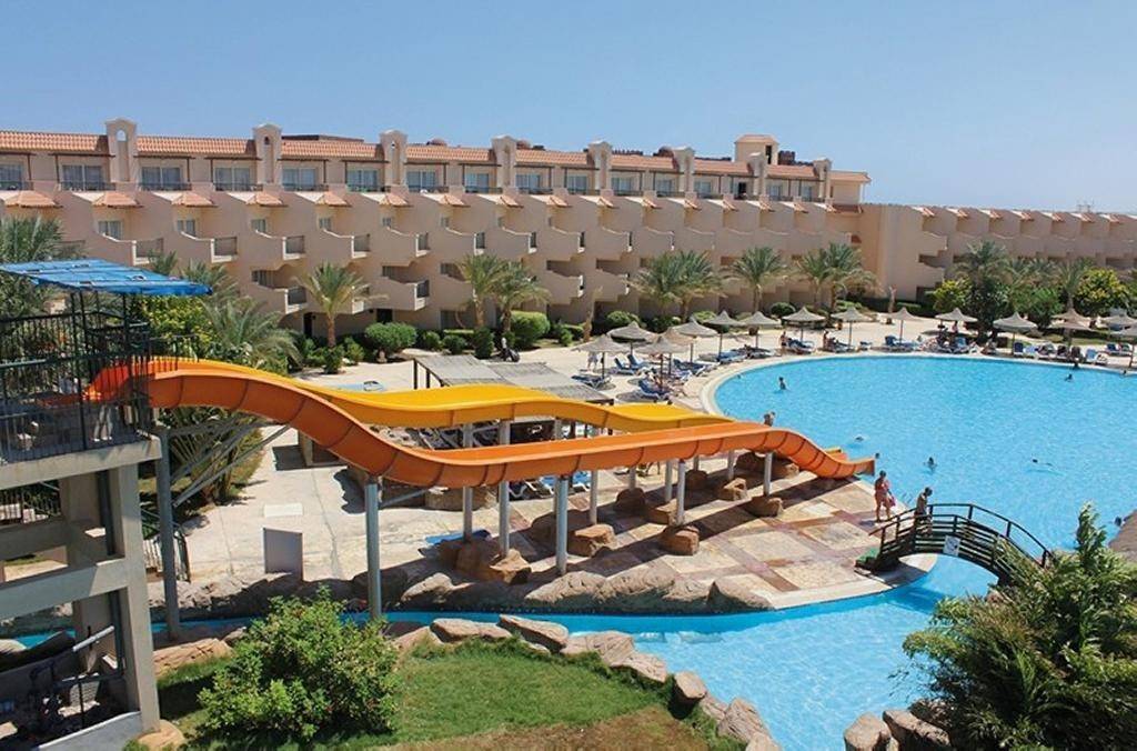 V Beach Resort (Ex. Pyramisa Beach Resort Sahl Hasheesh)