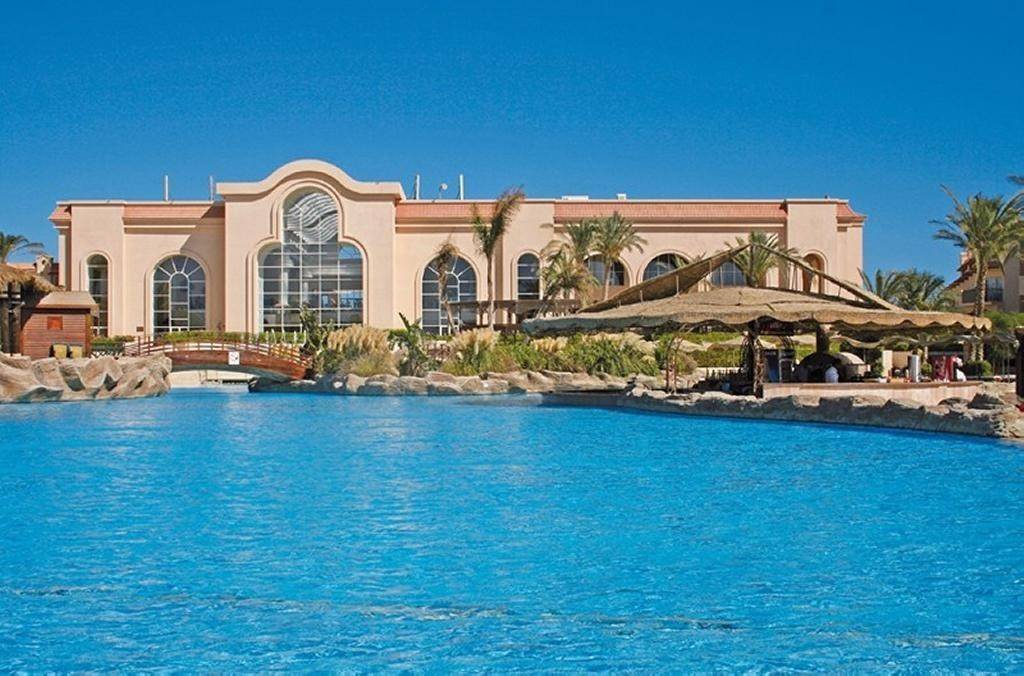 V Beach Resort (Ex. Pyramisa Beach Resort Sahl Hasheesh)