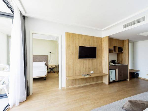 Kyrat Amarac Suites