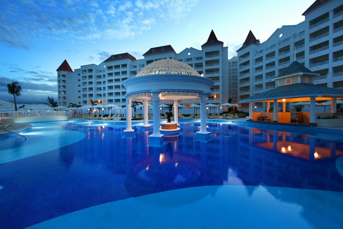 Luxury Bahia Principe Runaway Bay