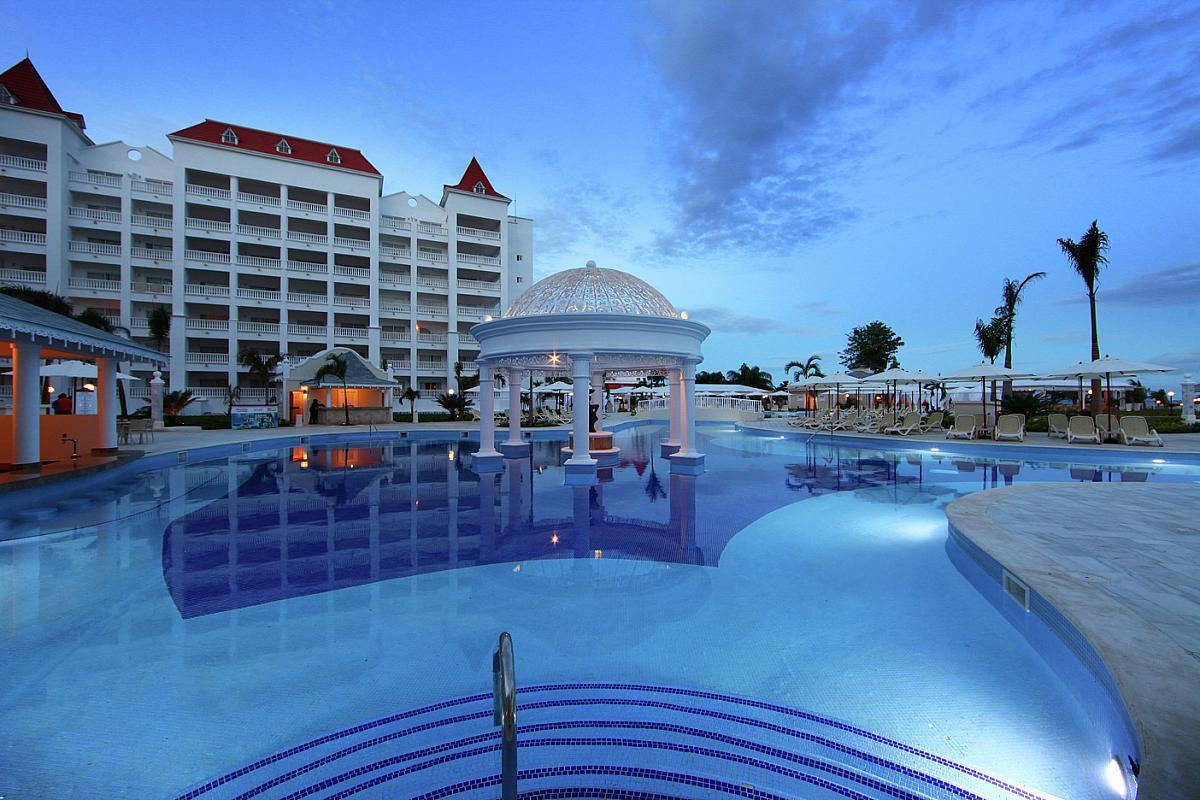 Luxury Bahia Principe Runaway Bay