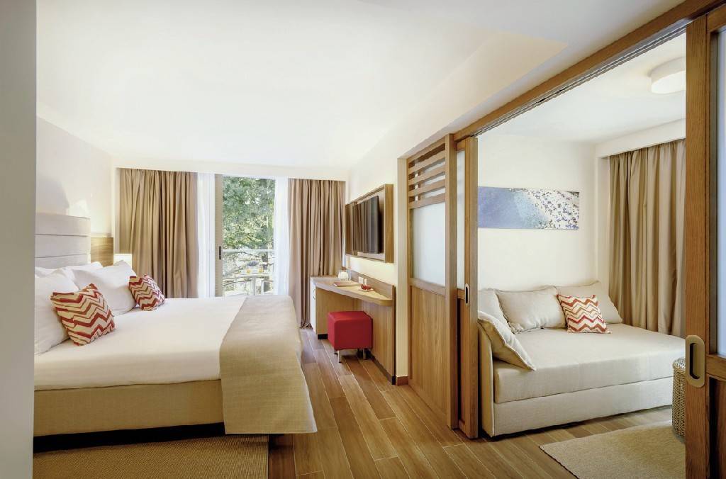 Valamar Girandella Family Hotel