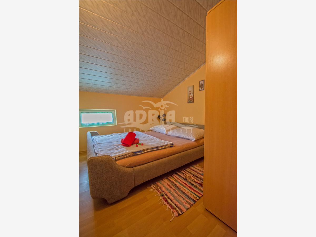 Tajci Apartmanház