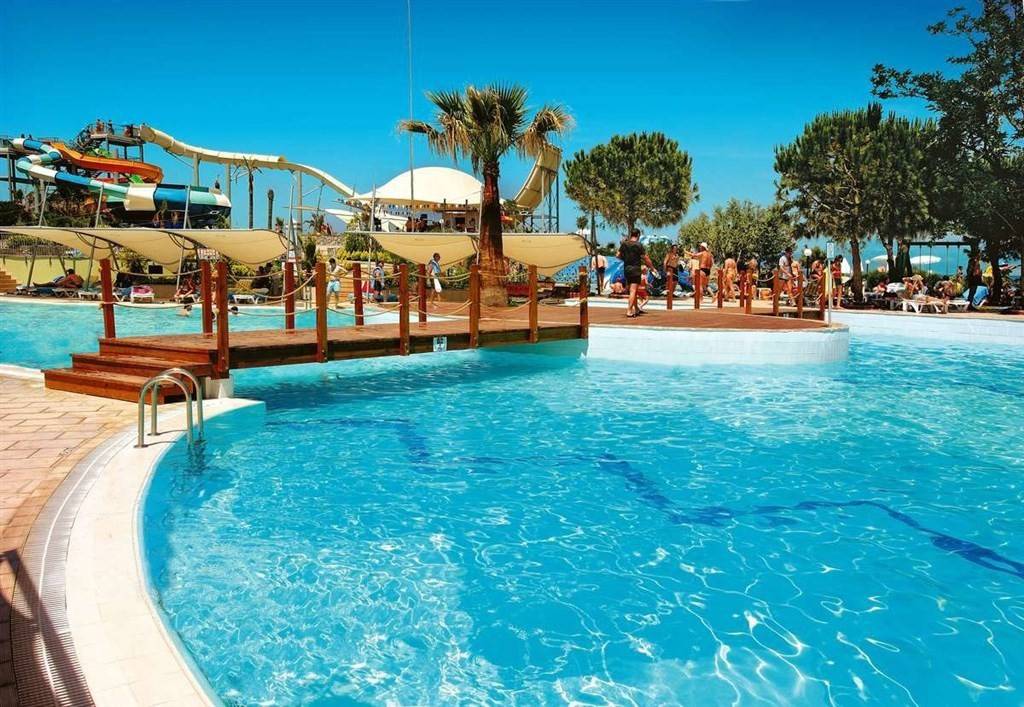 Pine Bay Holiday Resort
