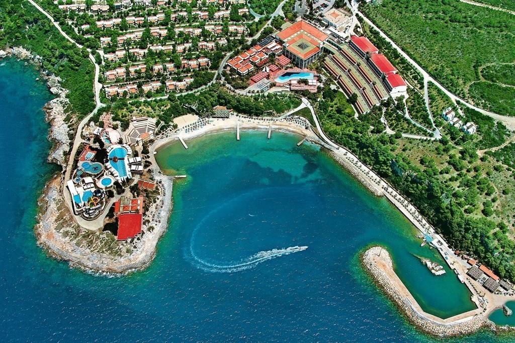 Pine Bay Holiday Resort