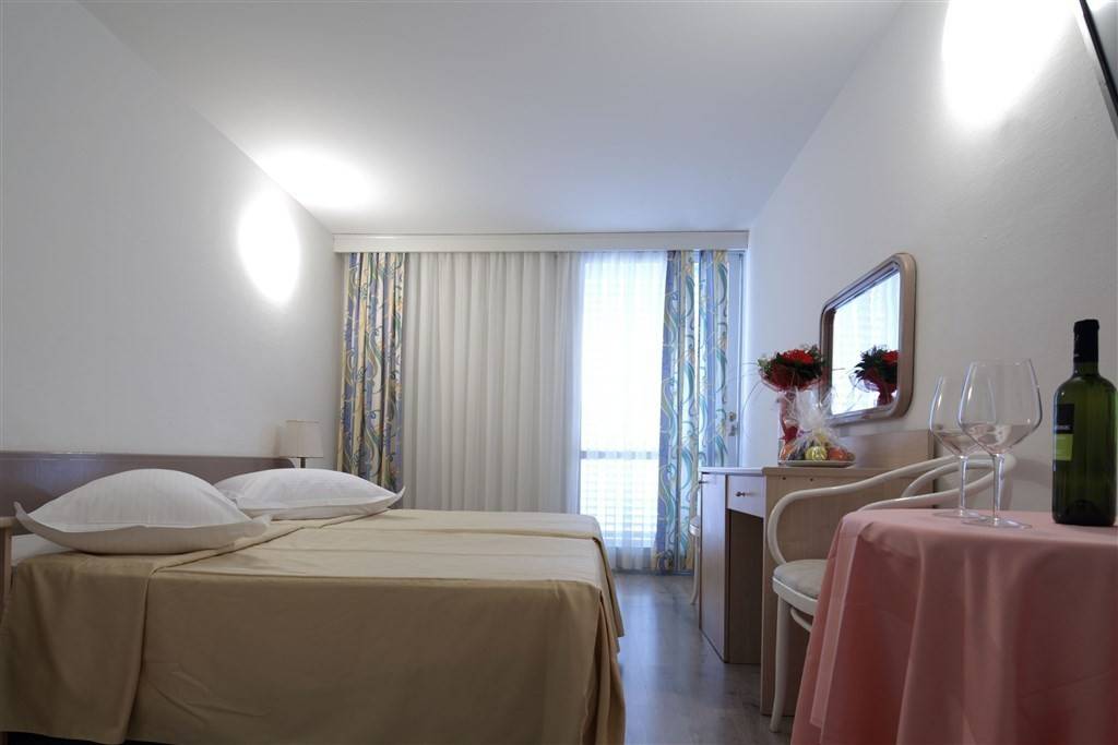 Makarska Sunny Resort By Valamar (Ex. Rivijera Sunny Resort)