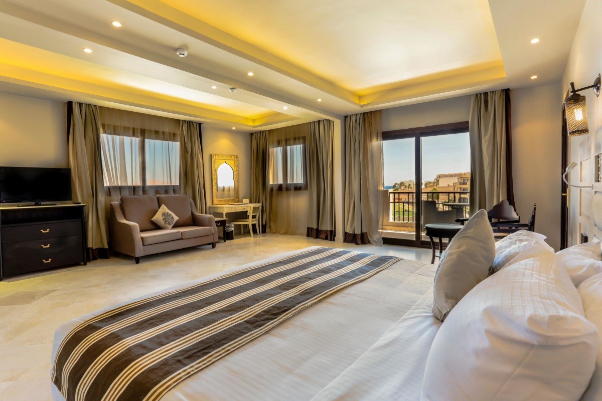Sunrise Grand Select Arabian Beach Resort