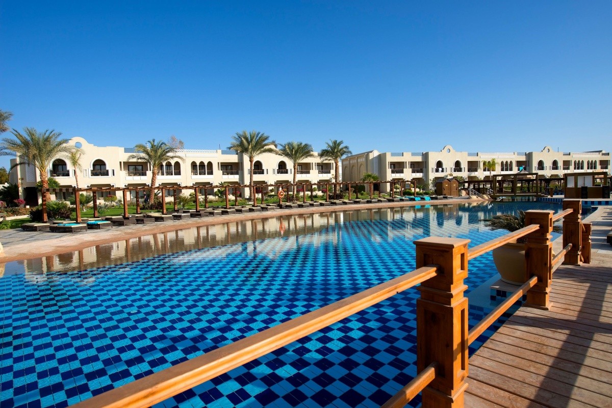 Sunrise Grand Select Arabian Beach Resort