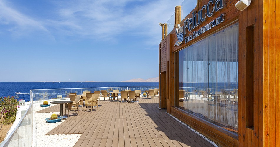 Sunrise Grand Select Arabian Beach Resort