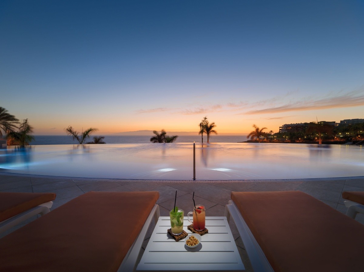 H10 Atlantic Sunset Horizons Collection