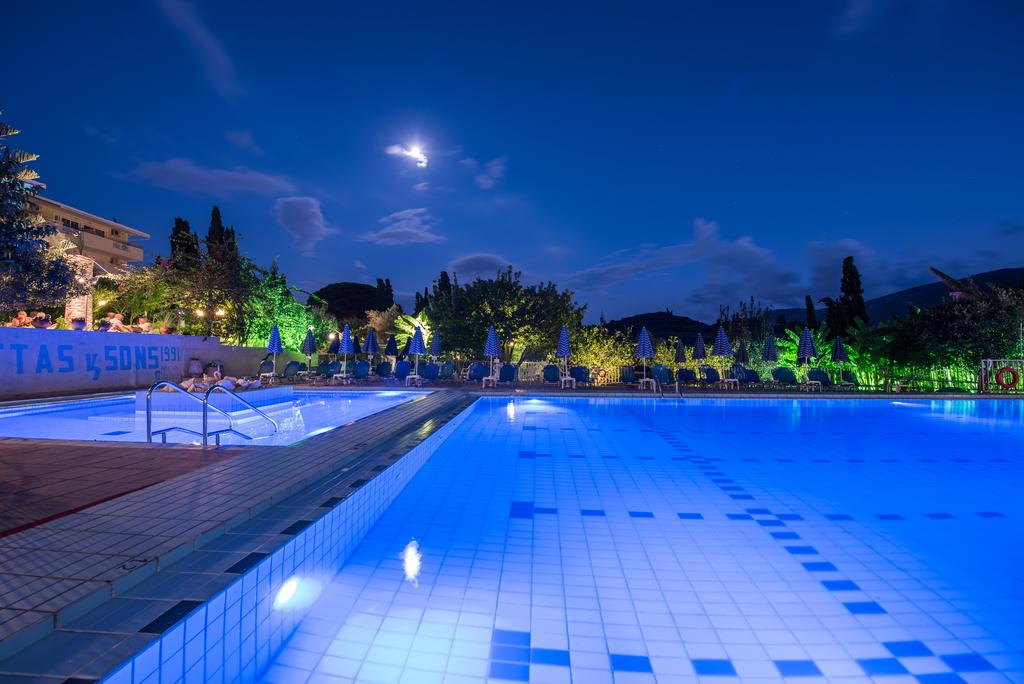 Koukounaria & Suites
