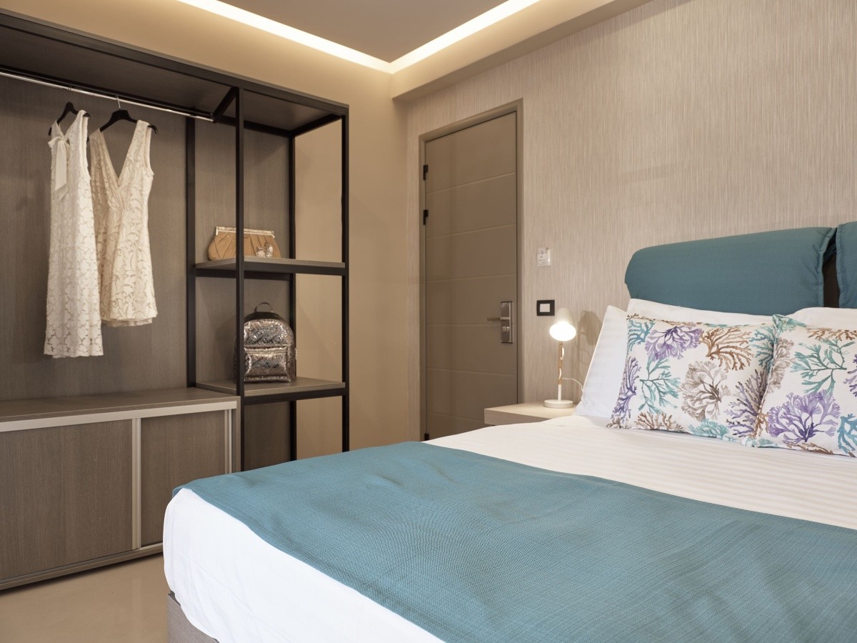 Koukounaria & Suites