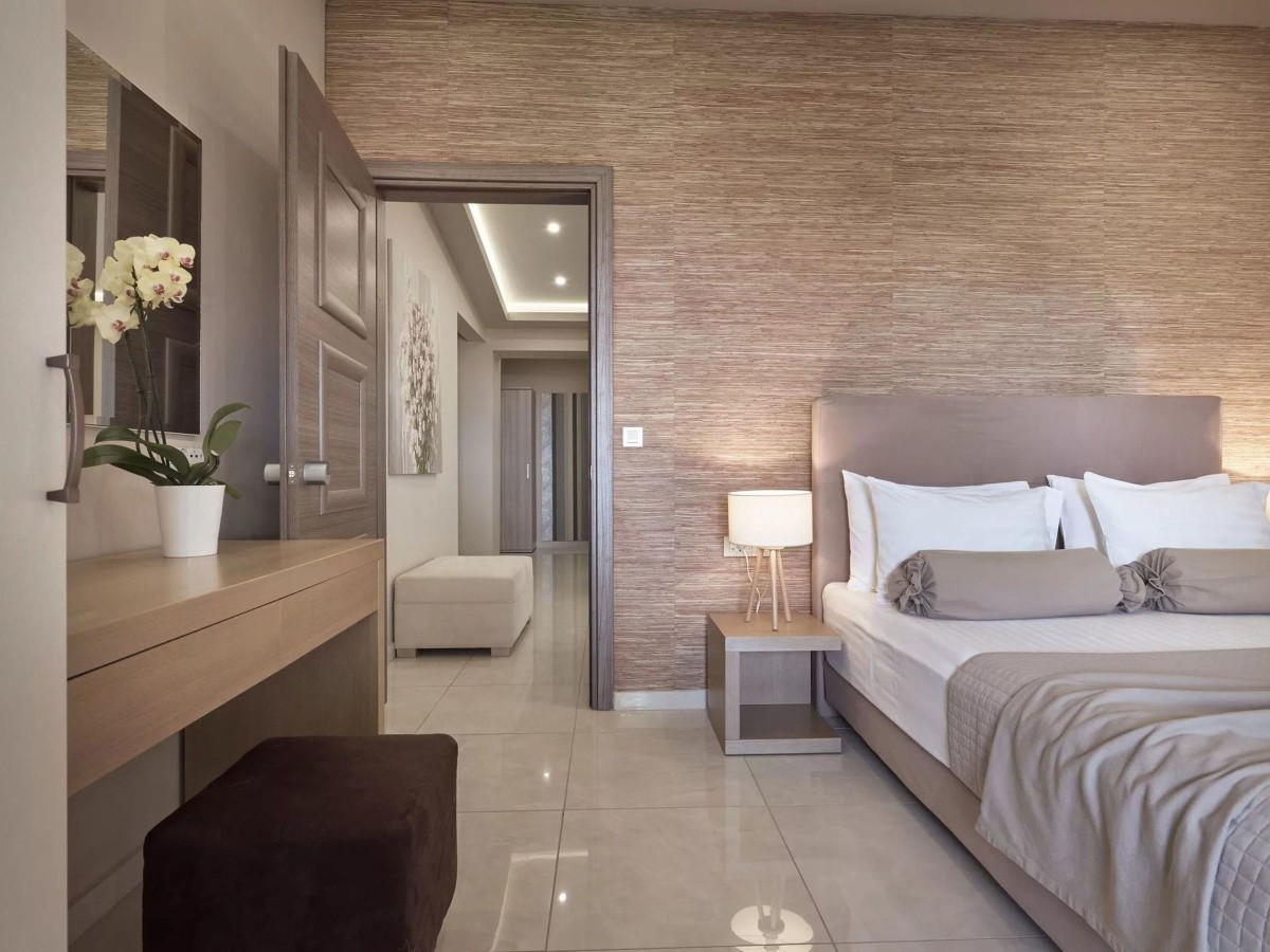 Koukounaria & Suites
