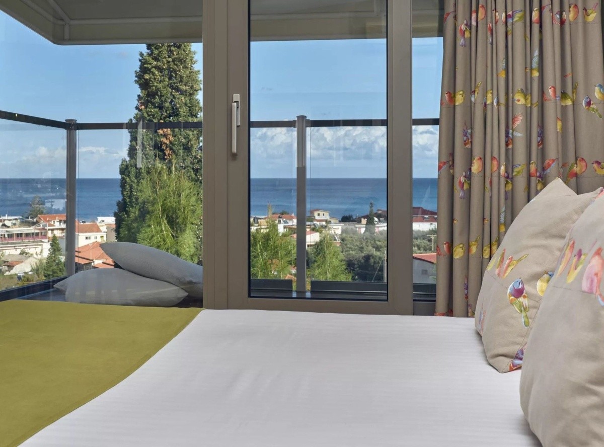 Koukounaria & Suites
