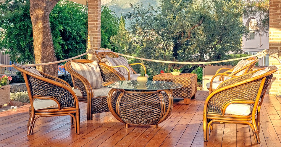 Koukounaria & Suites