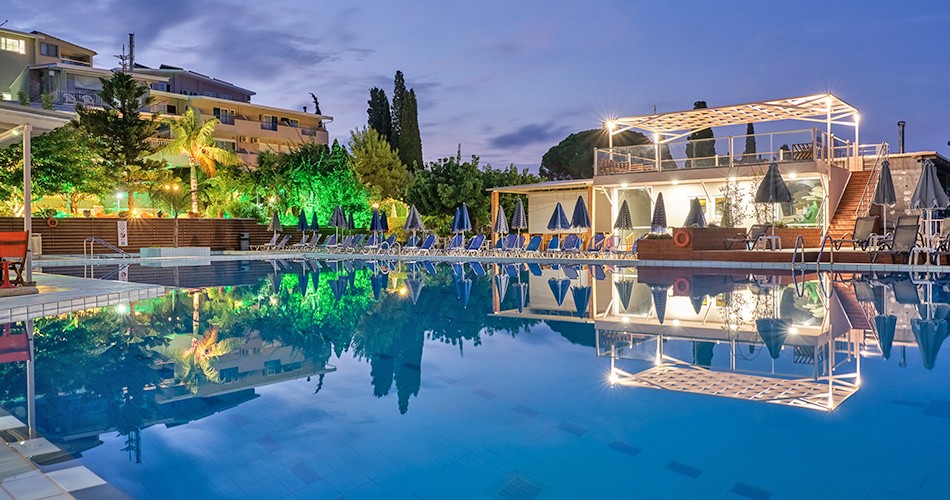 Koukounaria & Suites