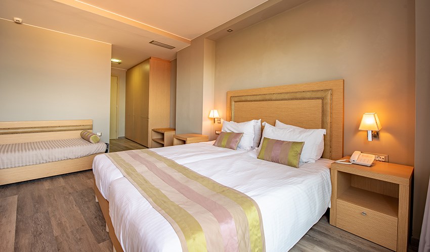 Alexandra Beach Resort & Spa