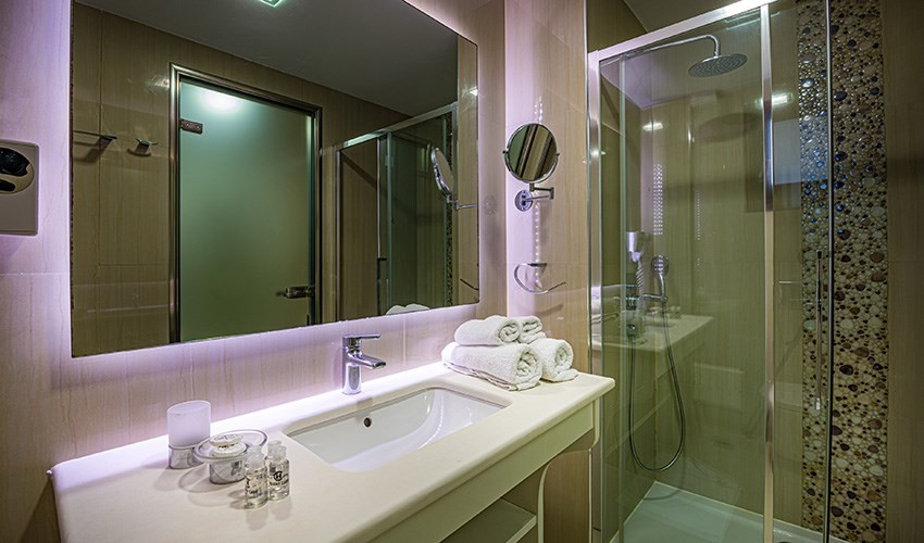 Alexandra Beach Resort & Spa