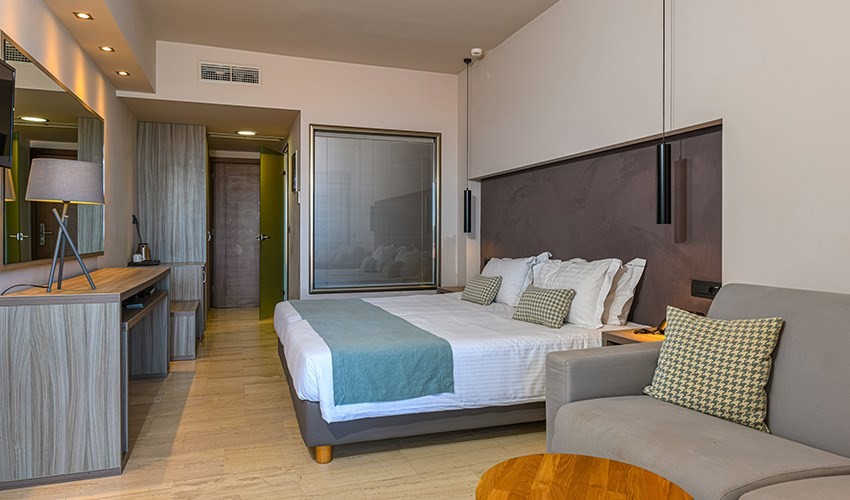 Alexandra Beach Resort & Spa
