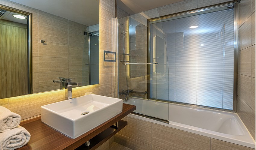 Alexandra Beach Resort & Spa