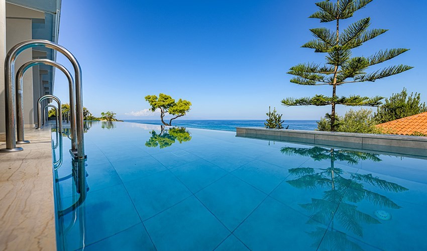 Alexandra Beach Resort & Spa