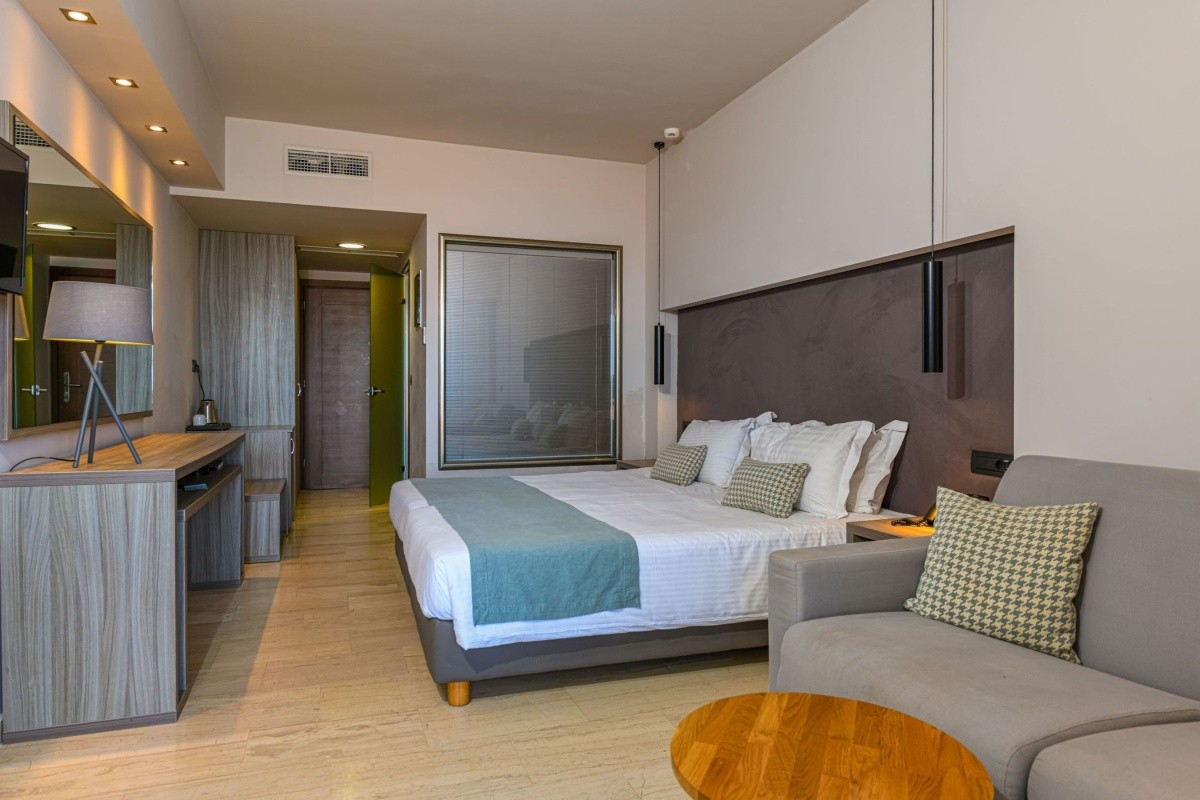 Alexandra Beach Resort & Spa