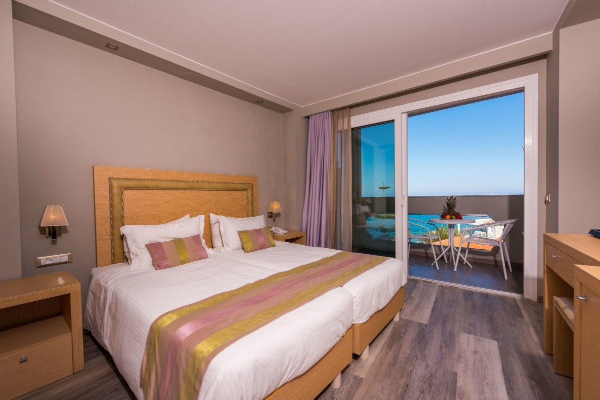 Alexandra Beach Resort & Spa