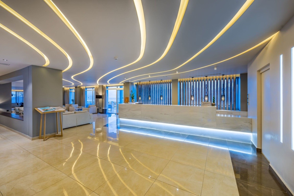 Alexandra Beach Resort & Spa