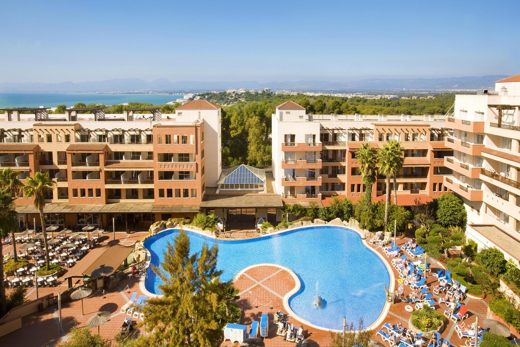 H10 Mediterranean Village