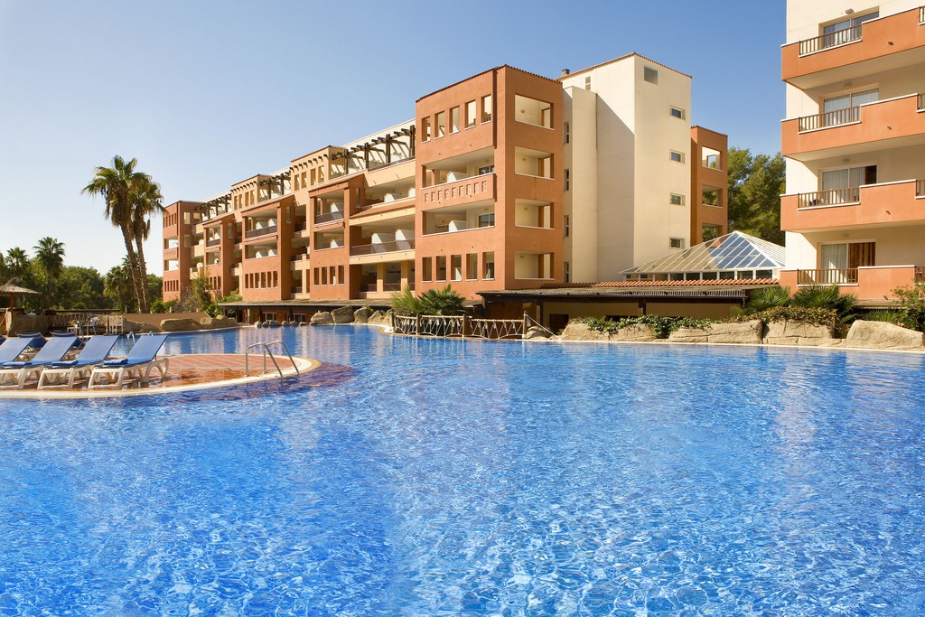 H10 Mediterranean Village