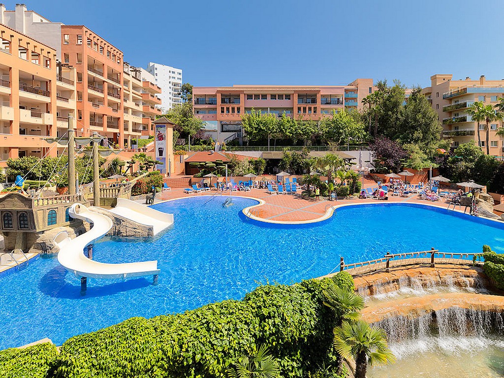 H10 Mediterranean Village