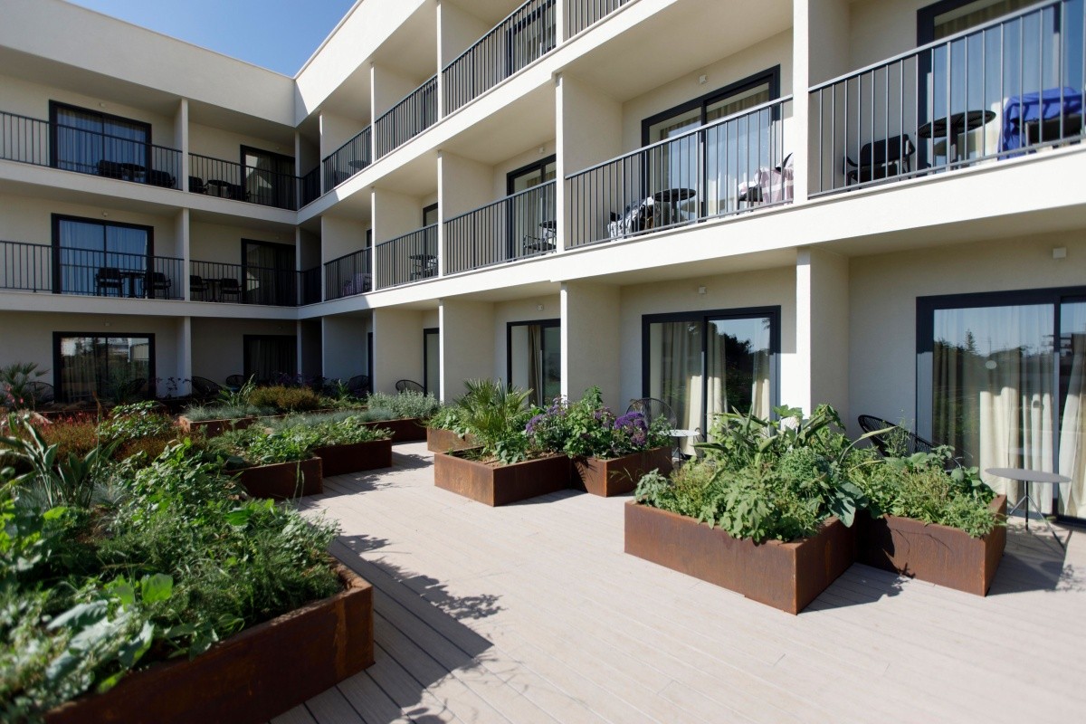Mac Paradiso Garden